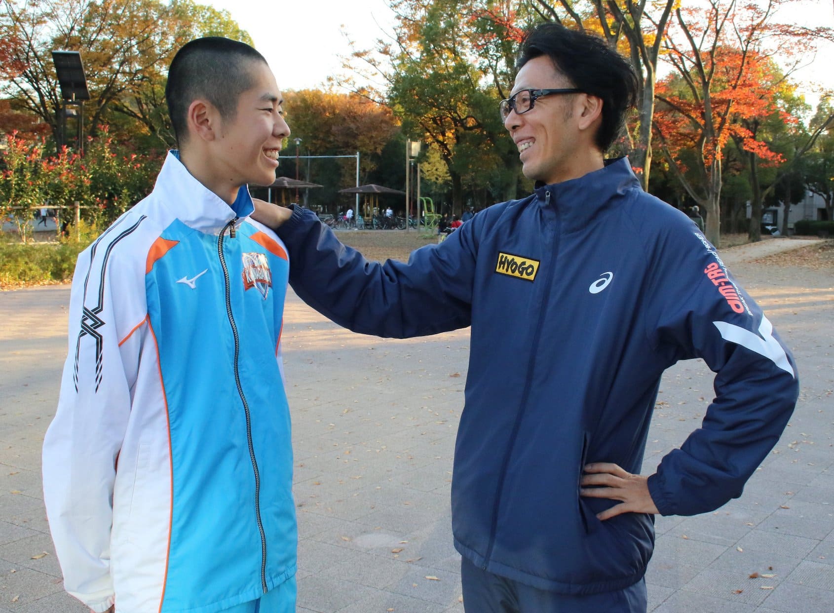 稲垣翔馴選手と父・晃二さんのツーショット写真